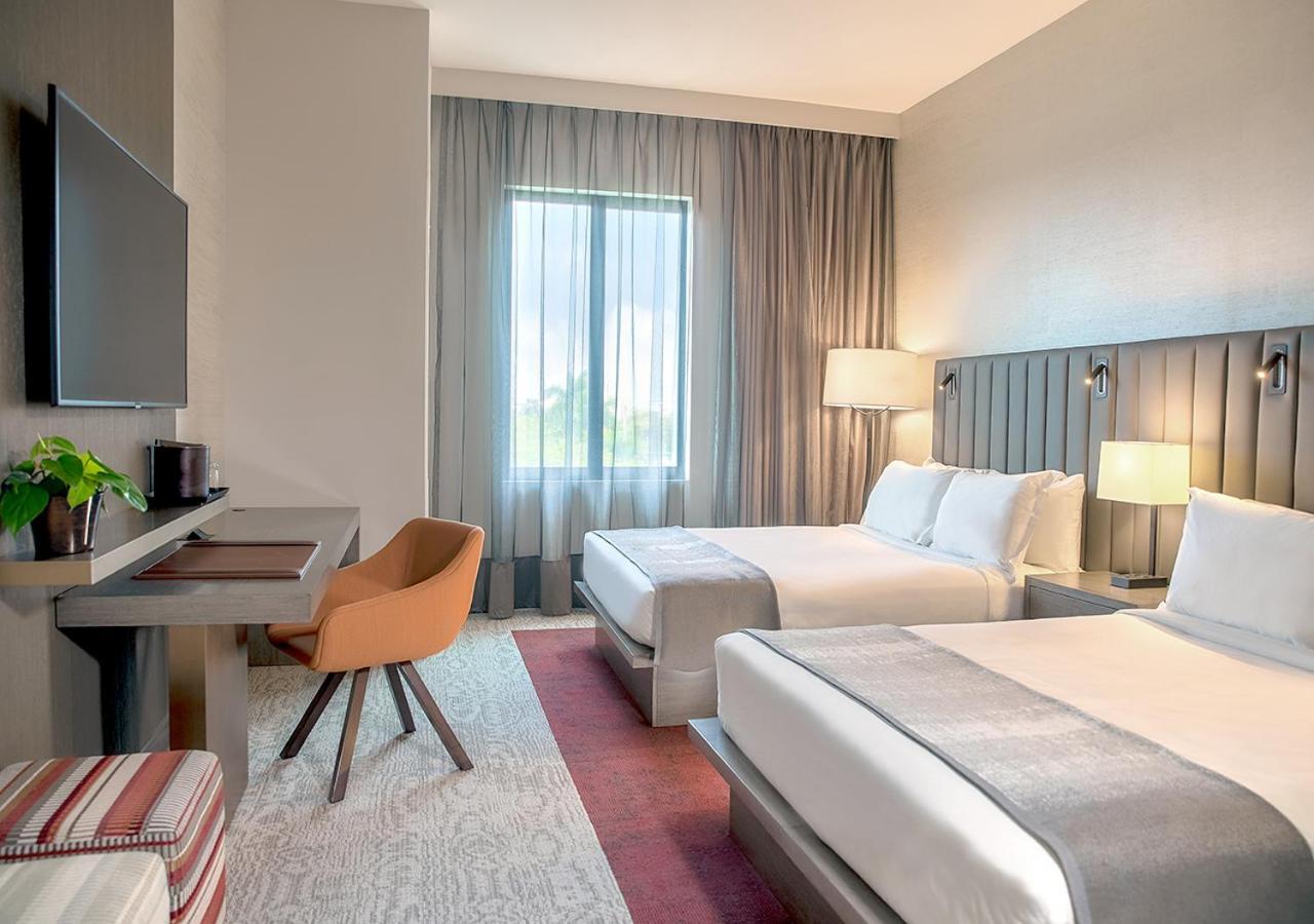 Thesis Hotel Miami Coral Gables, Curio Collection By Hilton Eksteriør billede