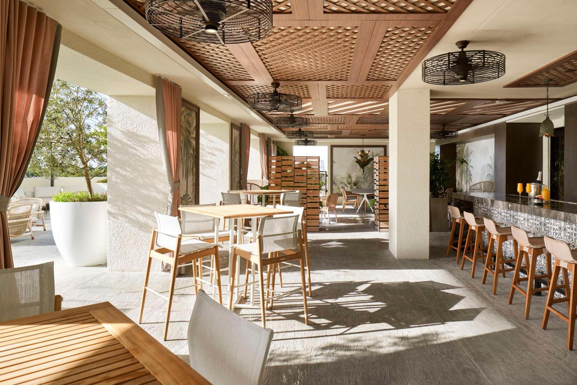 Thesis Hotel Miami Coral Gables, Curio Collection By Hilton Eksteriør billede